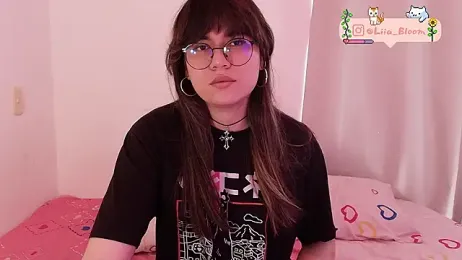 Liia-Bloom webcam model stream image