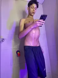 Ethan_qop webcam model stream image