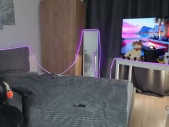 em_chipsi webcam chaturbate model stream image