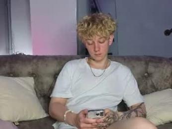 em_chipsi webcam chaturbate model stream image