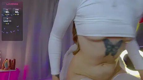 Say_luna webcam model stream image