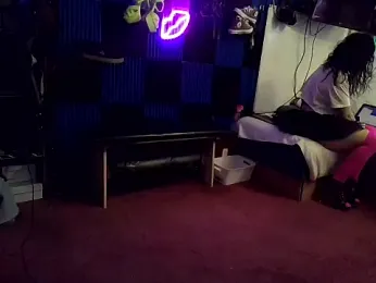 KRYZTALYNXXX webcam model stream image