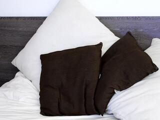 Lukhas webcam model stream image