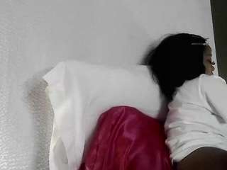 tastethepeach webcam model stream image