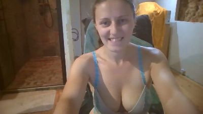 Evelovetoi webcam model stream image