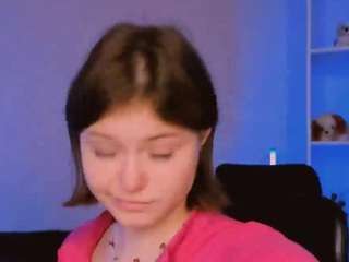 mona-cloud webcam model stream image