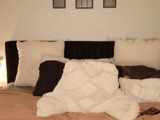 Emmalee Jones webcam model stream image