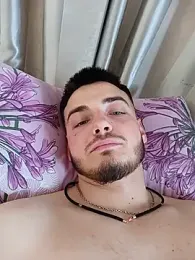 Zevs777s webcam stripchat model stream image
