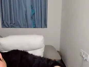 L1kuto webcam model stream image