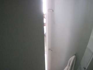 voyeurcam-casa-salsa-shower-1 webcam model stream image