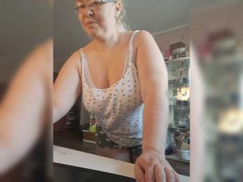 Viola27 webcam model stream image