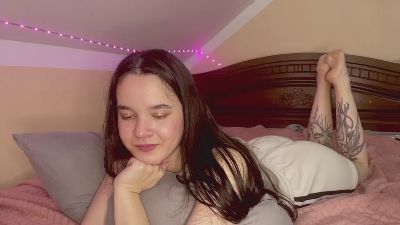 JoanLoran webcam model stream image