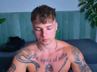 Magnus Eyevein webcam model stream image