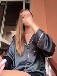 ElliRose webcam model stream image