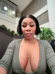 Belle___ webcam model stream image