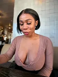 Belle___ webcam model stream image