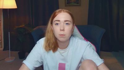 NelidaReus webcam model stream image