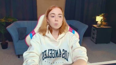 NelidaReus webcam model stream image