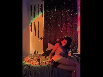 justastarrr webcam model stream image