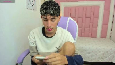 FerPhoenix_ webcam model stream image