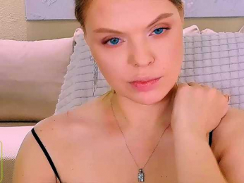 Audreyy webcam model stream image