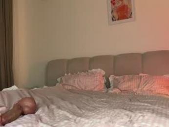 kellyberry__ webcam model stream image