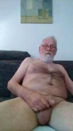 oldiefoyoun3 webcam cam4 model stream image