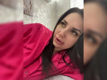 Y_Leiki webcam model stream image