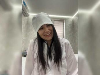 Y_Leiki webcam model stream image