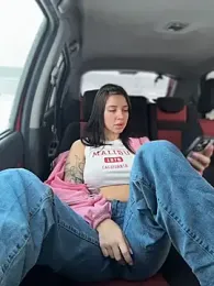 JulliaVegas webcam model stream image