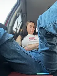 JulliaVegas webcam model stream image