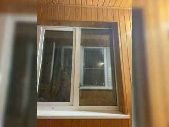 Donut-red webcam model stream image