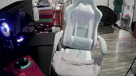 LilyFoxxx webcam model stream image