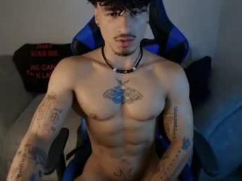 thomas_fit1 webcam model stream image