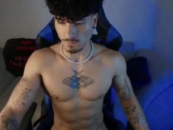 thomas_fit1 webcam model stream image