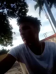 dantecruz19 webcam model stream image
