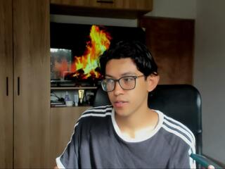 Alan Gonz webcam model stream image