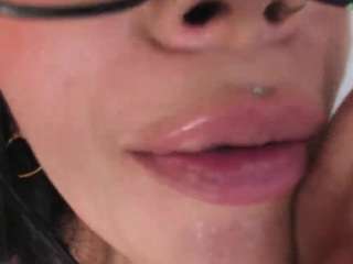 silvanna-more webcam model stream image