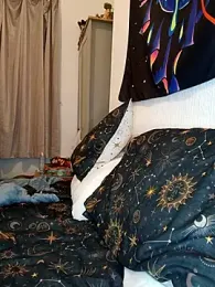 Sexycurvyemilyy webcam stripchat model stream image