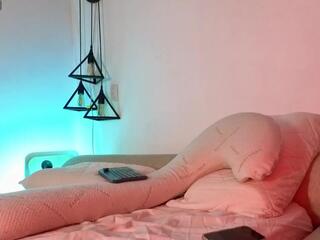Miller Hedz webcam model stream image