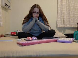 Bambi Bi webcam model stream image