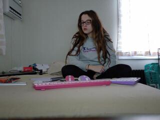 Bambi Bi webcam model stream image