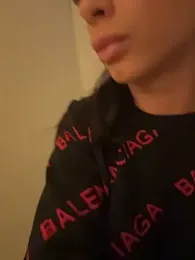 cara_mella webcam model stream image