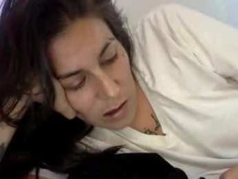 milfsfreaky69 webcam model stream image