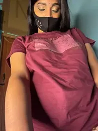 Riya_35_sexy webcam stripchat model stream image
