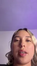 Irisweet_ webcam model stream image