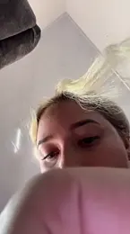 Irisweet_ webcam model stream image