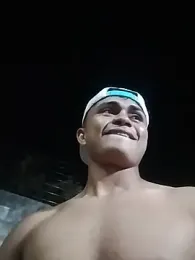 HOTRAINYGOLDEN webcam model stream image