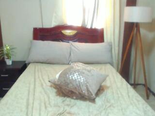 Amara Vixen webcam model stream image