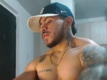 adam_shilder7 webcam model stream image